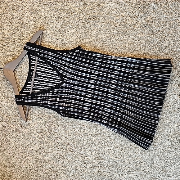 White House Black Market Tops - NWOT WHBM Peplum Vneck Top size S